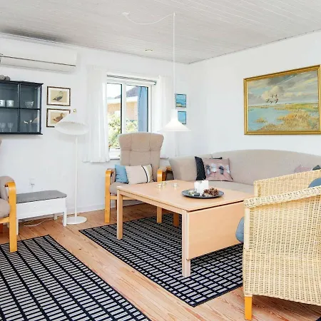 Feriehus 5 Person Holiday In R M